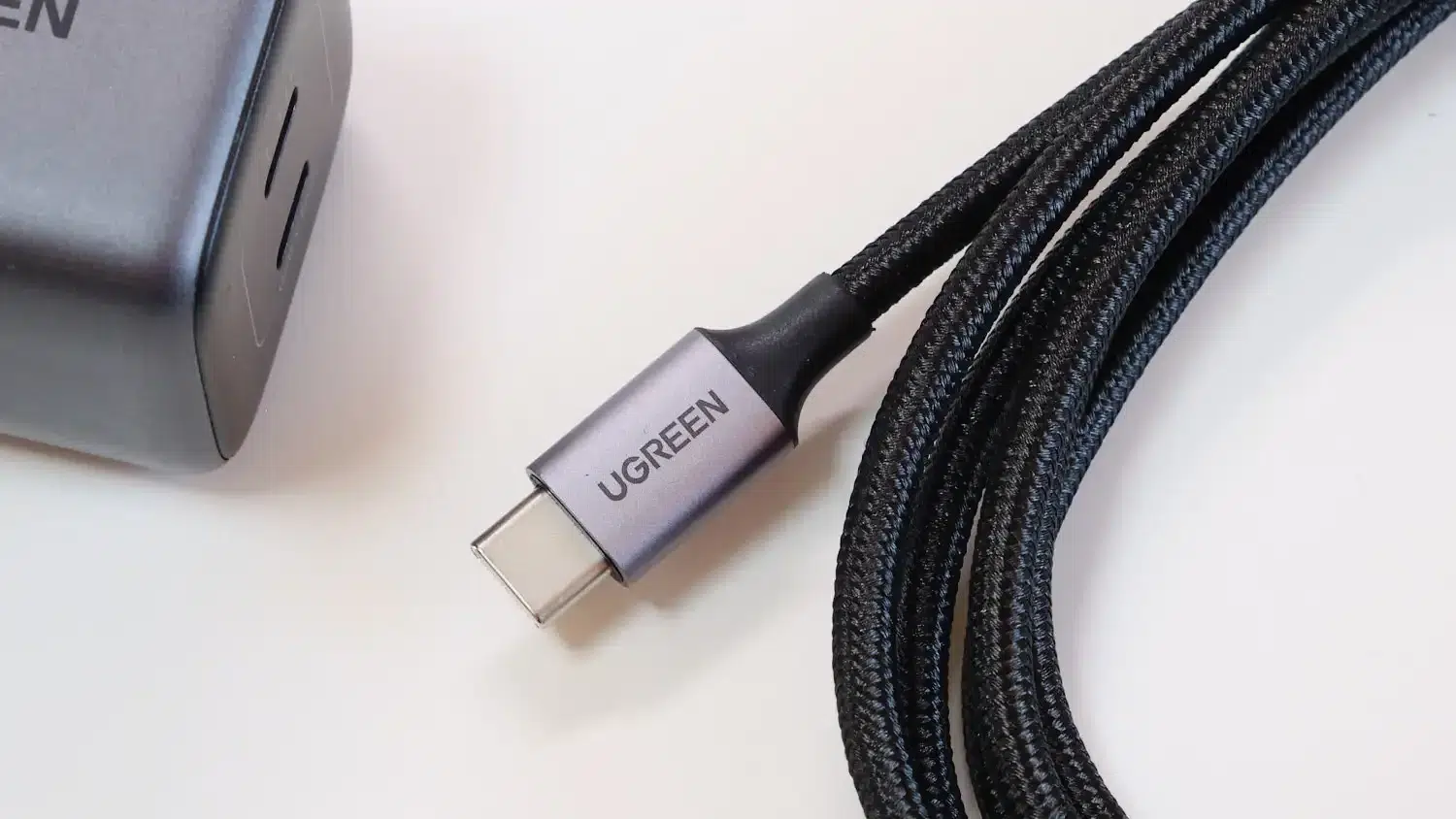 PCWorld собрал 14 USB C гаджетов от пауэрбанка до антизуда