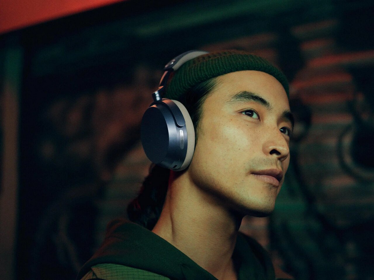 Sennheiser Momentum 5 Wireless до 57 часов и сменная батарея