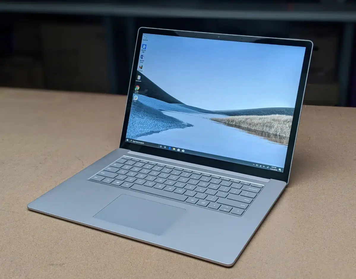 Изображение к статье: 7-летний Surface Laptop 3 удивил в тестах: загрузка быстрее новых