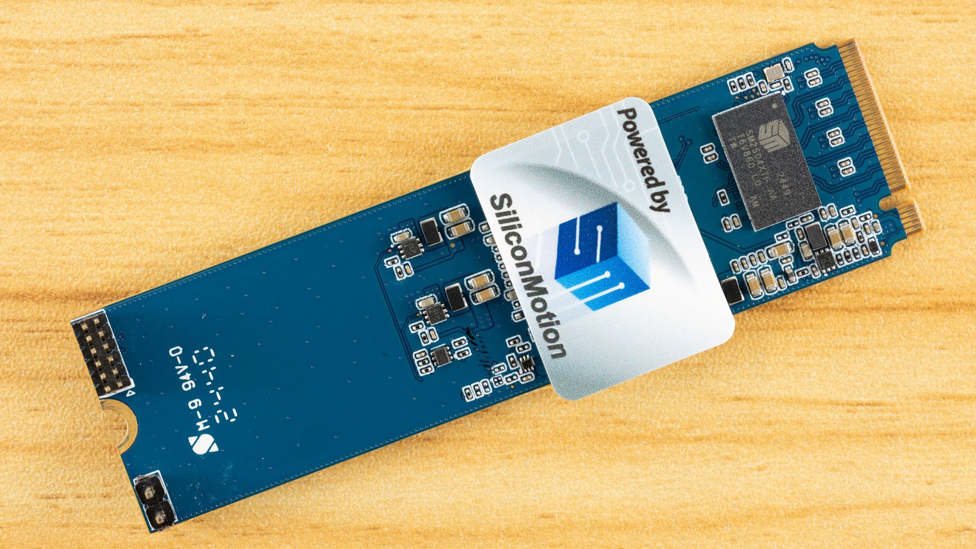 Silicon Motion SM2524XT PCIe 50 SSD без DRAM разгоняют до 14 ГБс