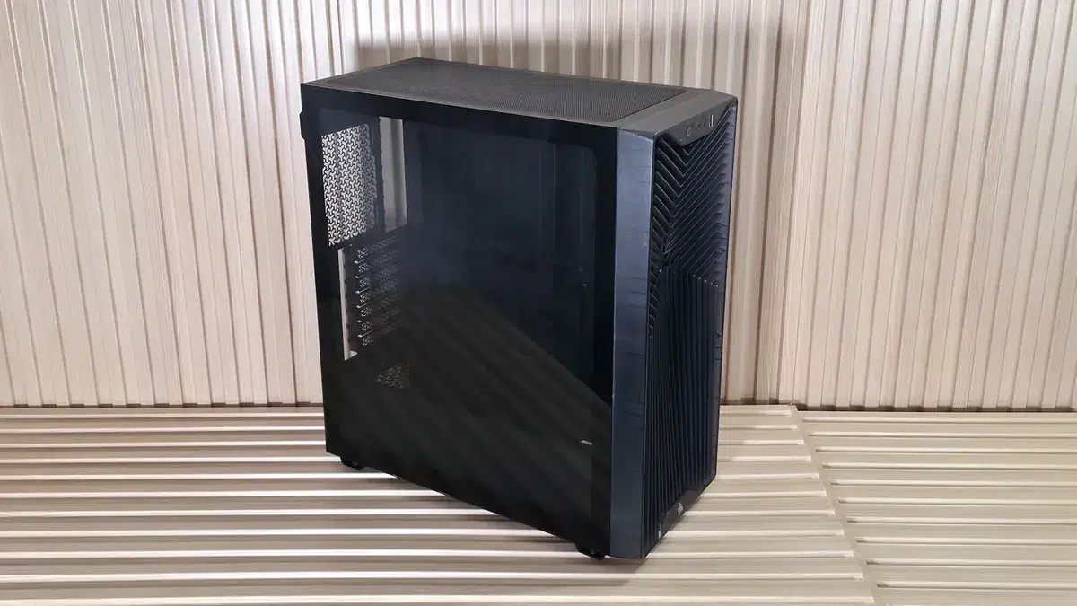 Изображение к статье: Corsair 3200D RS ARGB: корпус до $80 с 3 вентиляторами и 360 мм СЖО