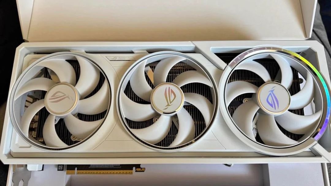 RTX 5080 за $500 на Facebook Marketplace нашли ROG Astral