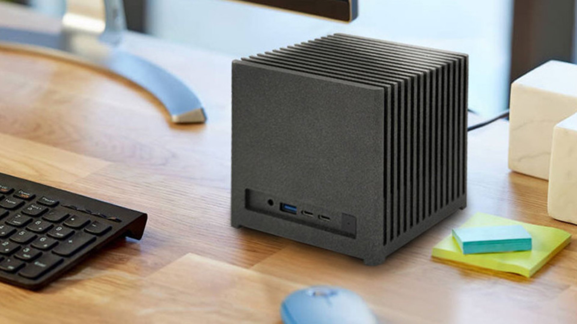 Bleu Jour выпустила бесшумный мини ПК Kubb Fanless на Core Ultra X7