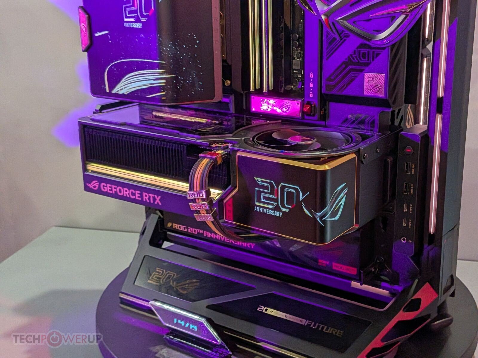 Изображение к статье: ASUS ROG Edition 20: RTX 5090, NUC 16 и БП на 3 кВт