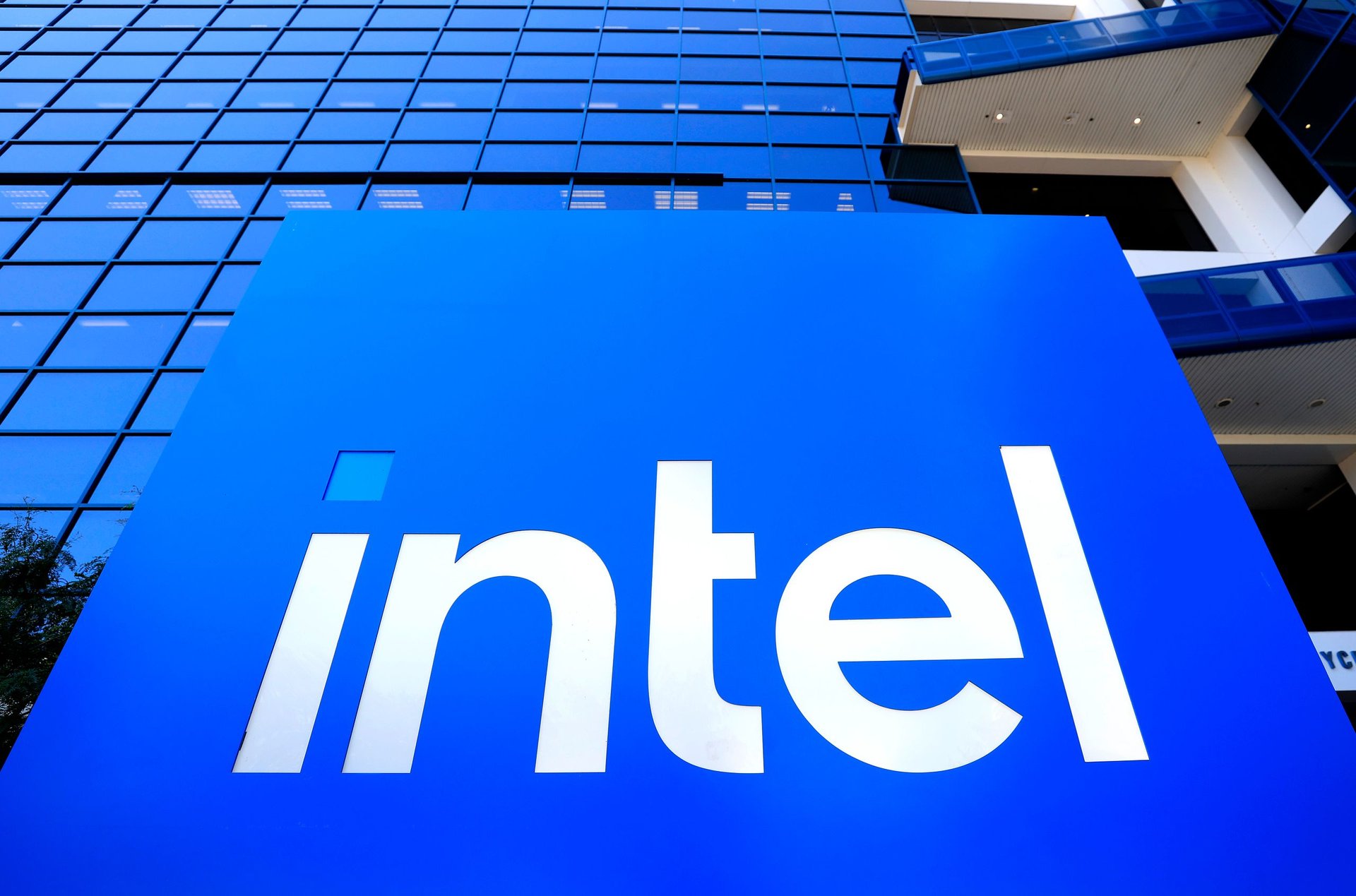 Intel на Computex 2026 keynote про AI Arc G3 и Xeon
