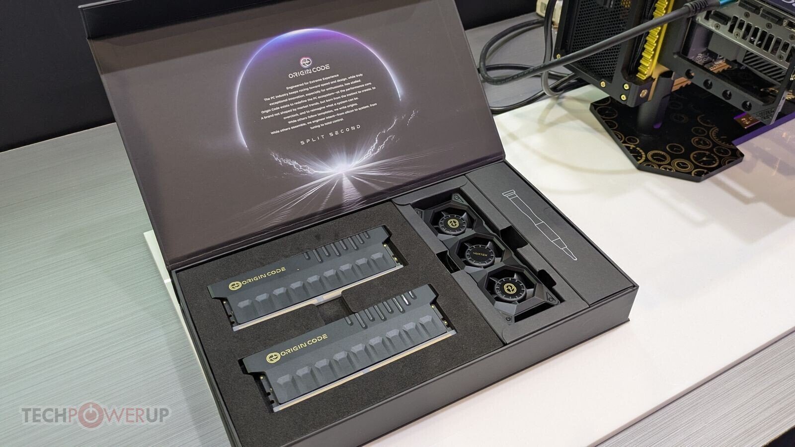 Изображение к статье: Biwin показала Mini SSD для портативок и DDR5 Vortex