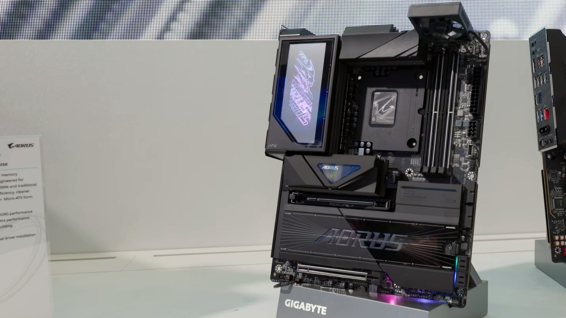 Первая плата под Intel Nova Lake засветилась на Computex