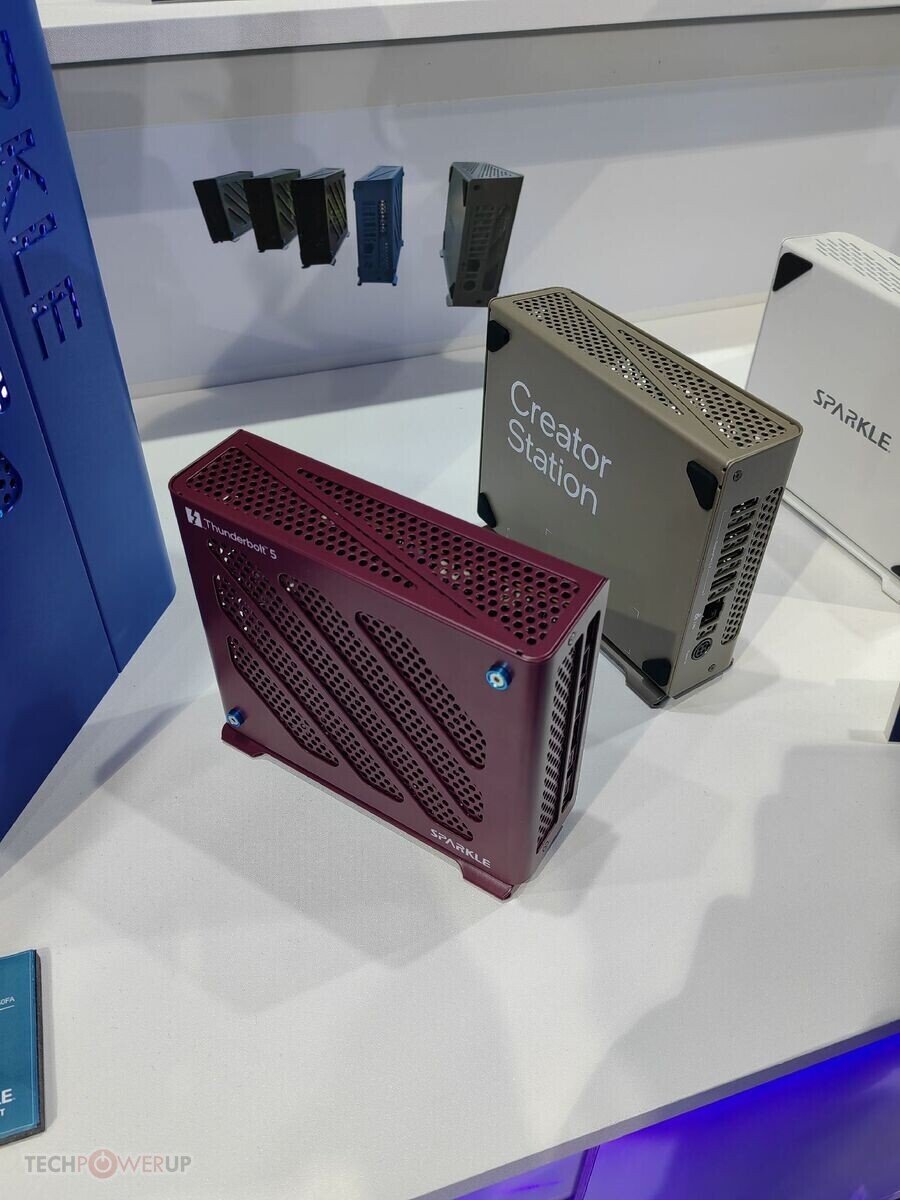 Изображение к статье: Sparkle показала eGPU для RTX 5090 с Thunderbolt 5