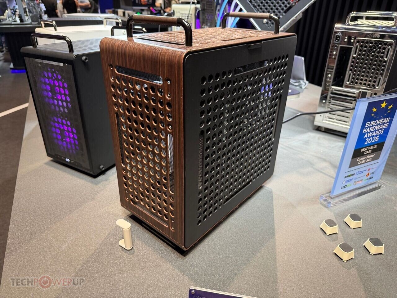 Cooler Master привезла на Computex тихие корпуса и Qube 340