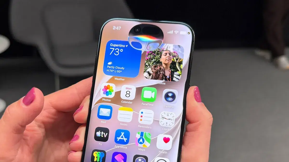 Изображение к статье: iOS 27 сменит жест Siri AI: Центр уведомлений переедет