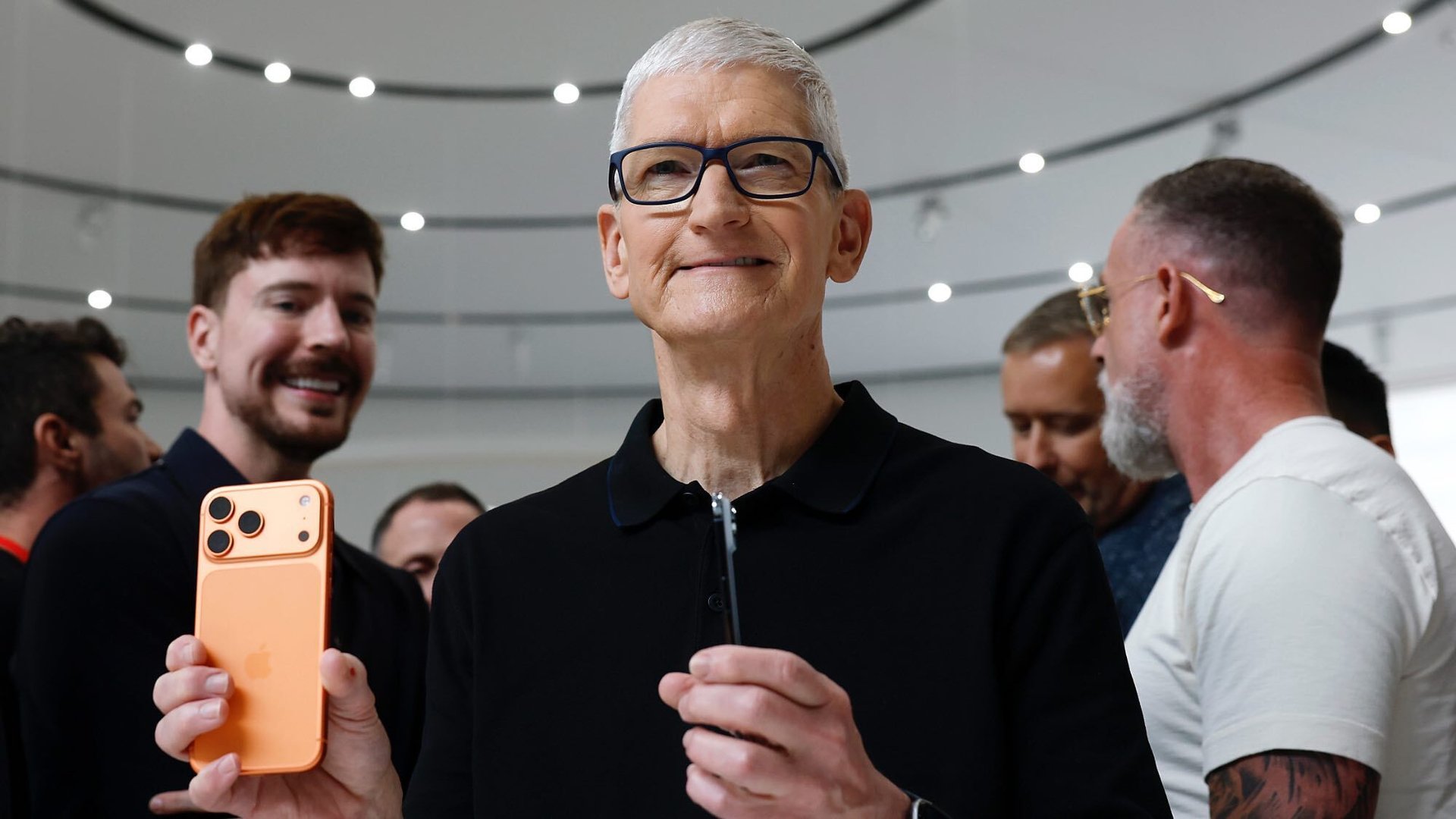 Apple готовит повышение цен Тим Кук винит дорогую память