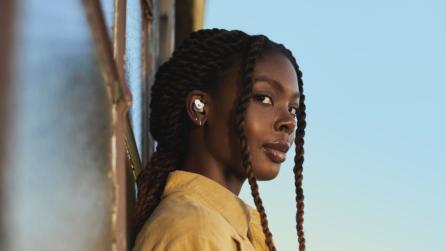 Apple закрыла дыру в Beats Studio Buds для прослушки
