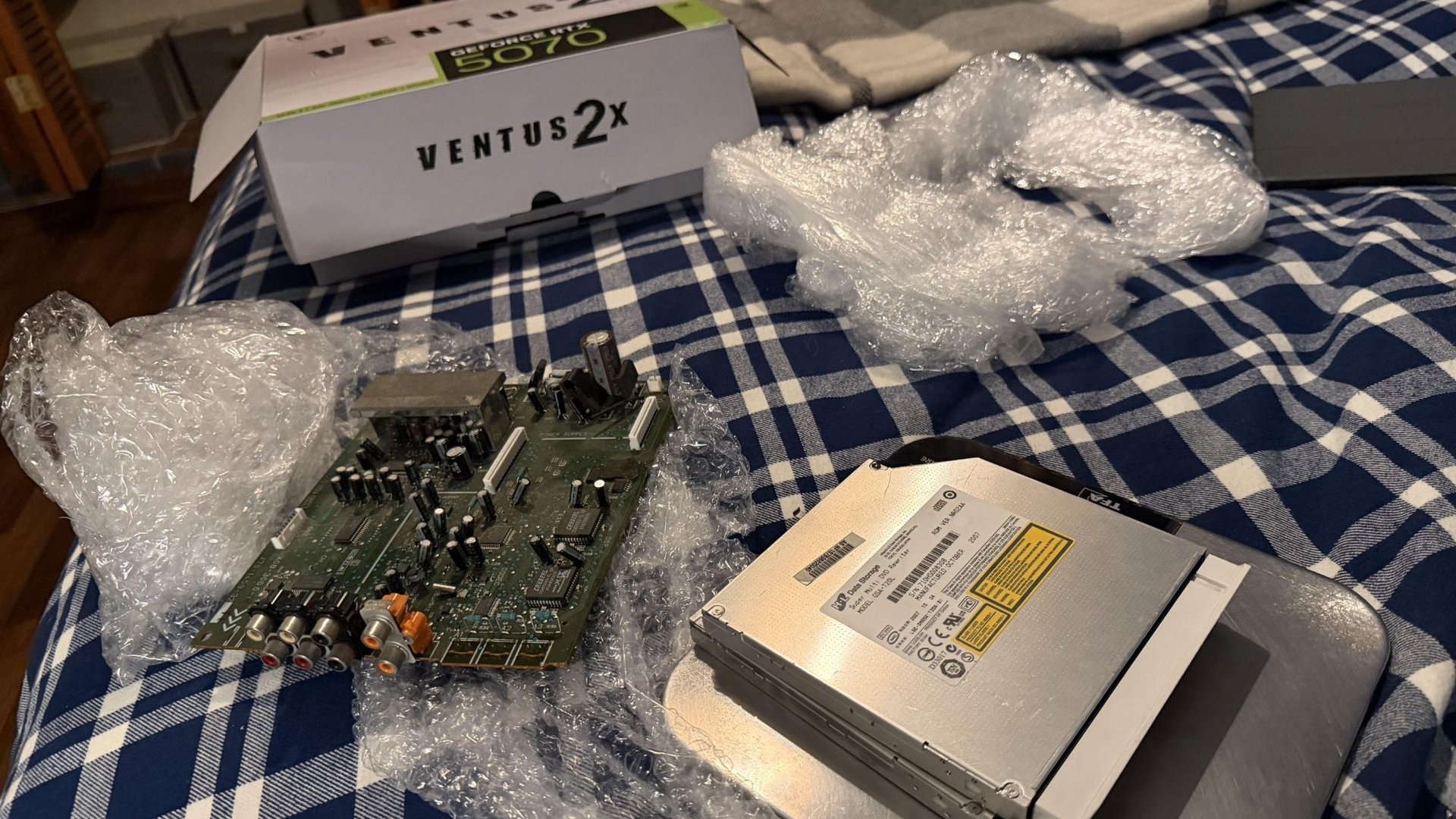 Покупатель RTX 5070 получил с Amazon старый хлам