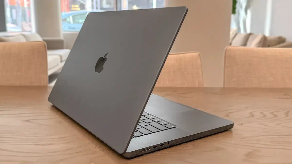 Изображение к статье: MacBook Pro M7 может быстро сменить M6 и принести новый дизайн