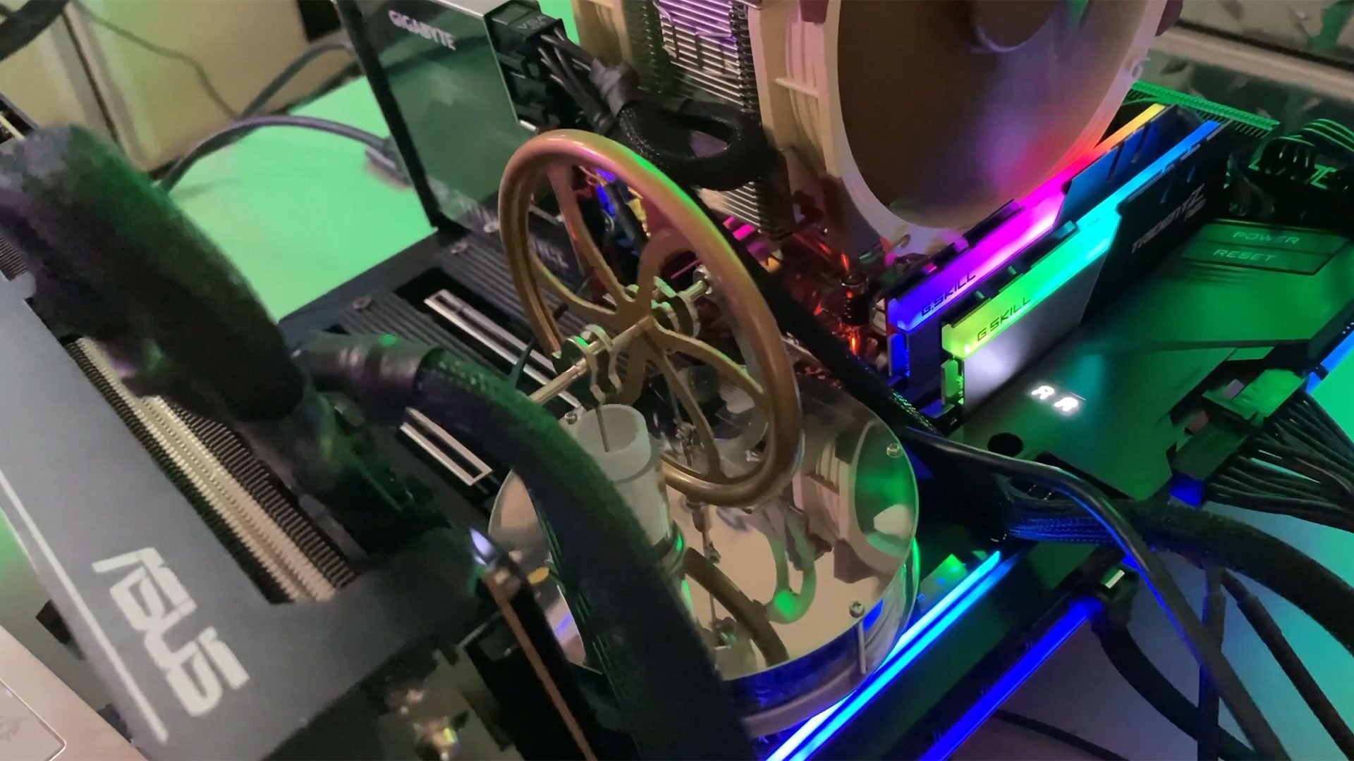 Threadripper 3970X охладили двигателем Стирлинга