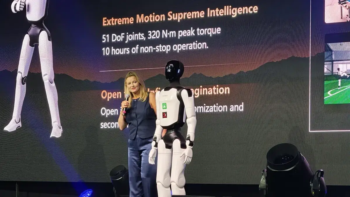 Изображение к статье: Agibot вывела гуманоидных роботов на B2B-рынок Британии