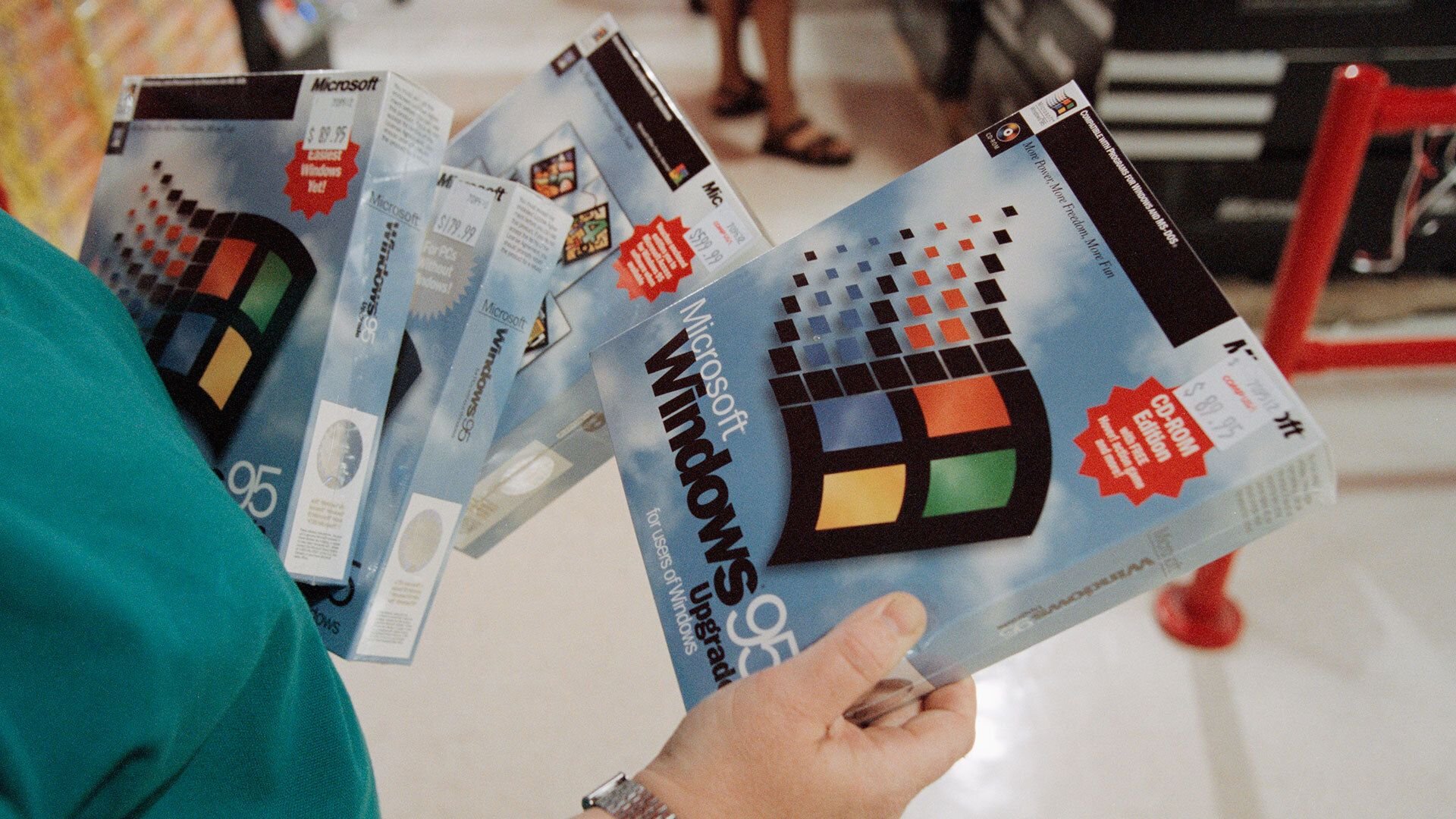 Windows 95 искала установщики по словам setup и install