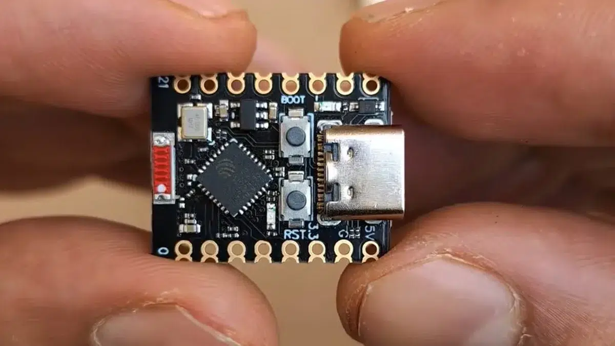 Изображение к статье: ESP32 за $5 уместил DNS-блоклист на 537 000 доменов