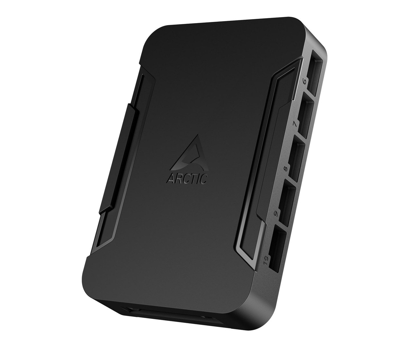 ARCTIC Fan Controller управляет десятью вентиляторами