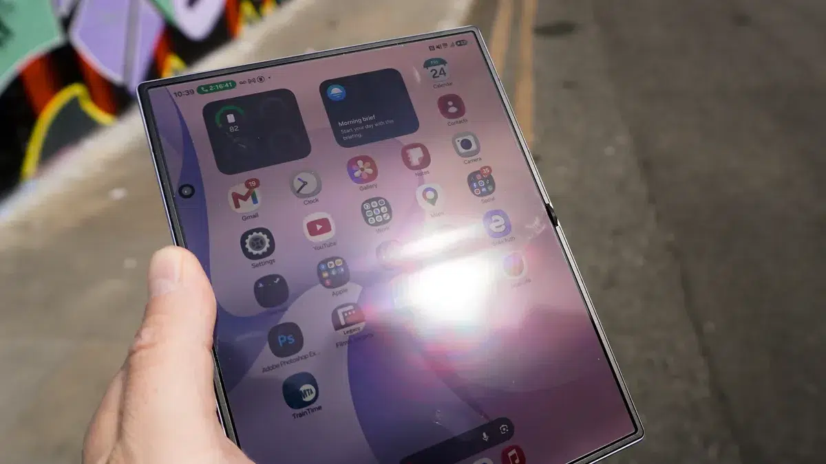 Изображение к статье: Складка Galaxy Z Fold 8 вернулась после недели теста