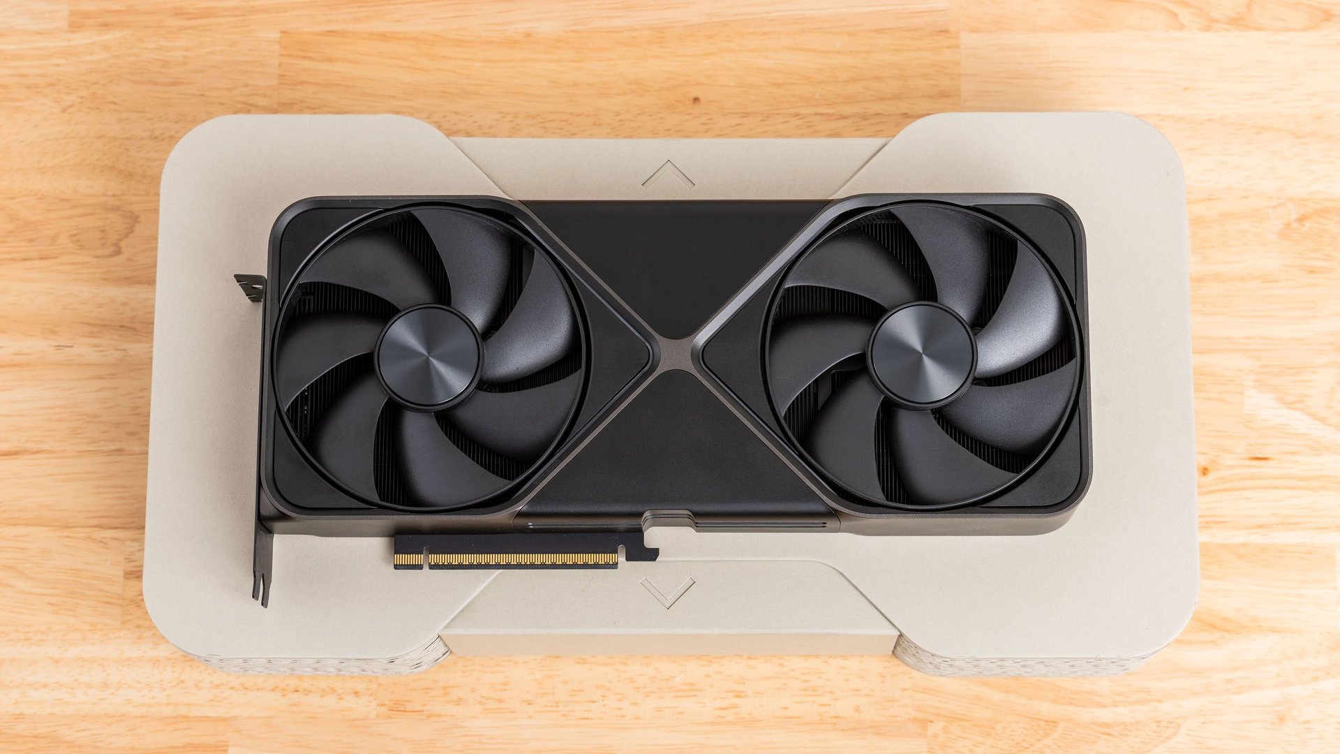 RTX 5080 дороже MSRP RTX 5090 цены дошли до $4 330
