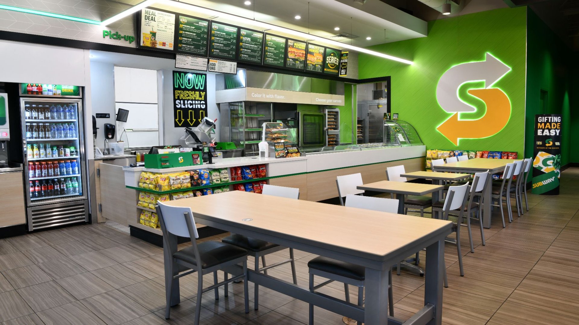 Мини ПК из меню Subway запустили GTA V вышло 15 fps