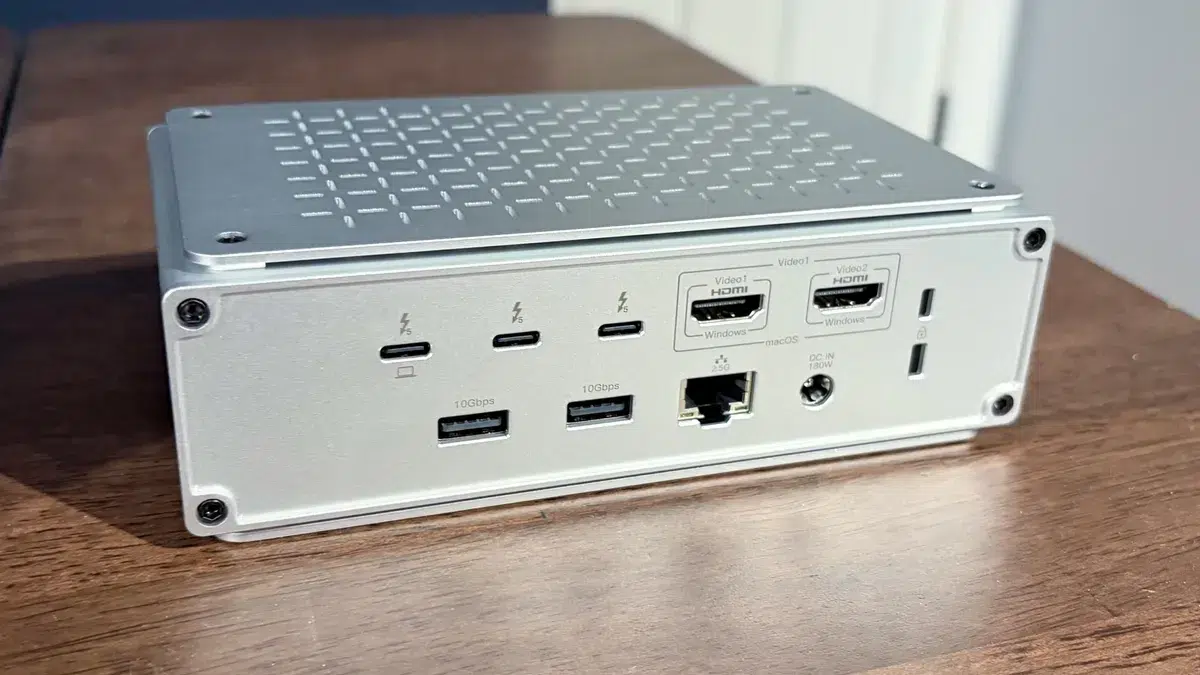 Изображение к статье: Thunderbolt 5 dock до $400: UGREEN обошёл Keychron