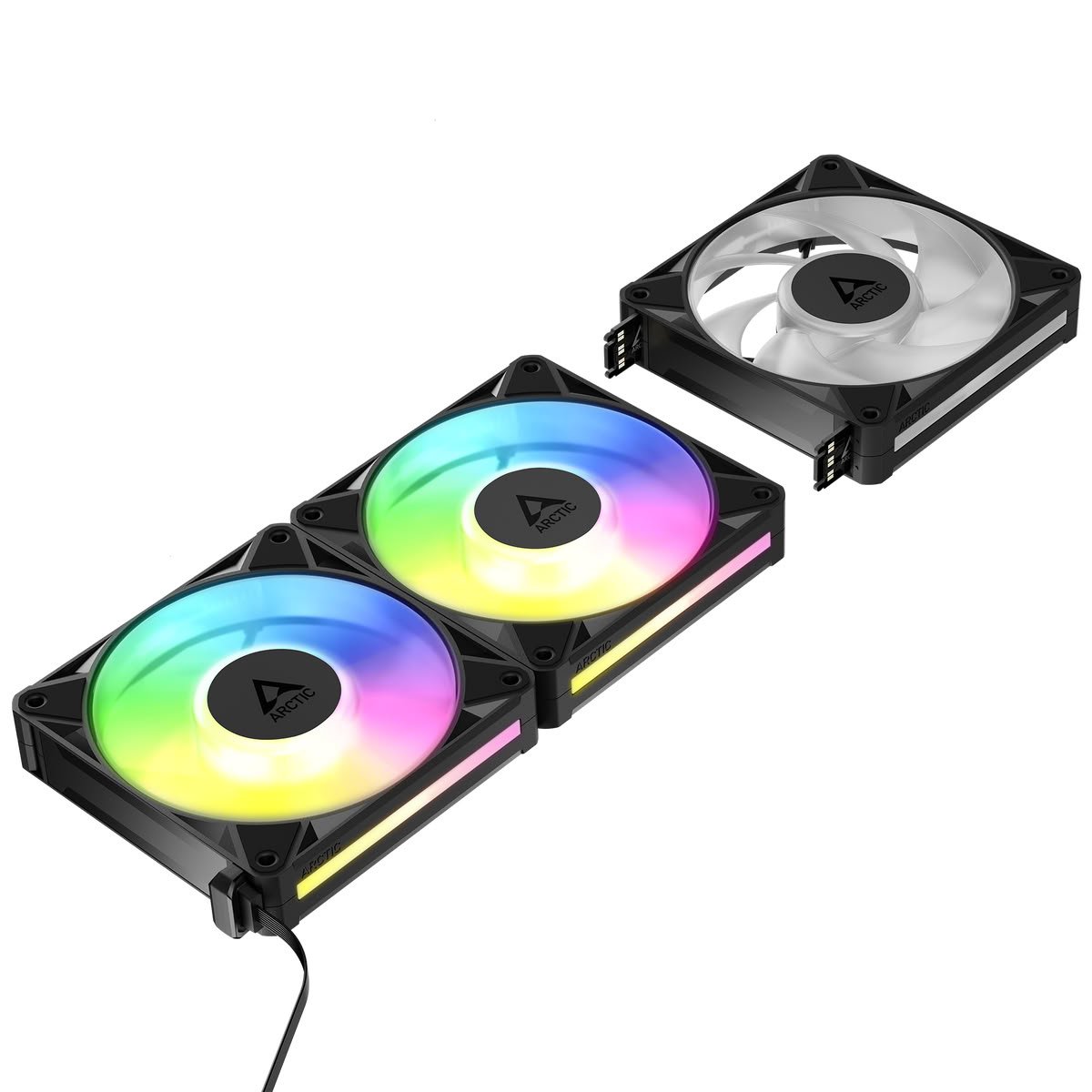 Изображение к статье: Arctic BioniX P12/P14 A-RGB получили модульные кабели