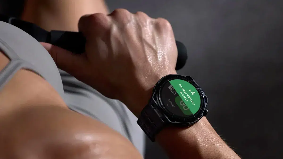 Изображение к статье: Amazfit обновила часы: плавание, гребля и функции Garmin