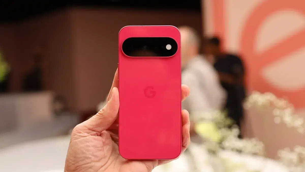 Изображение к статье: Pixel 11 получил Tensor G6 и умный индикатор HiLight