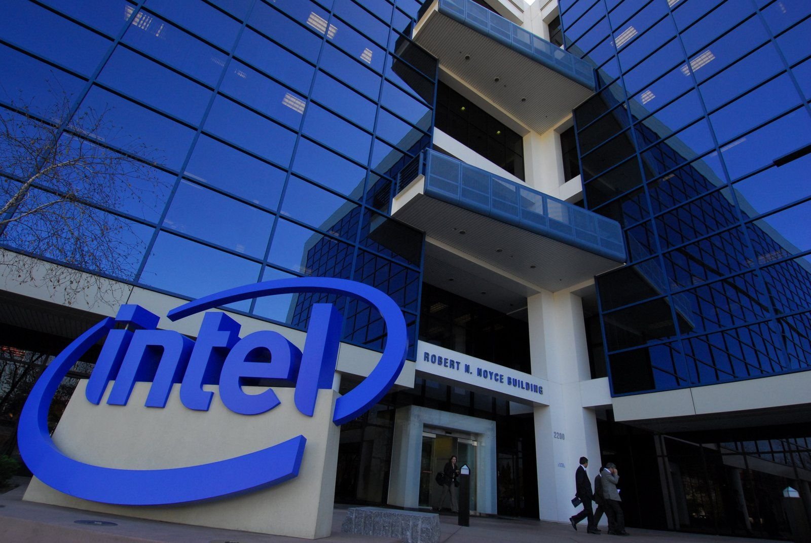 Intel ждёт раскол сокетов для обычных и дорогих ПК