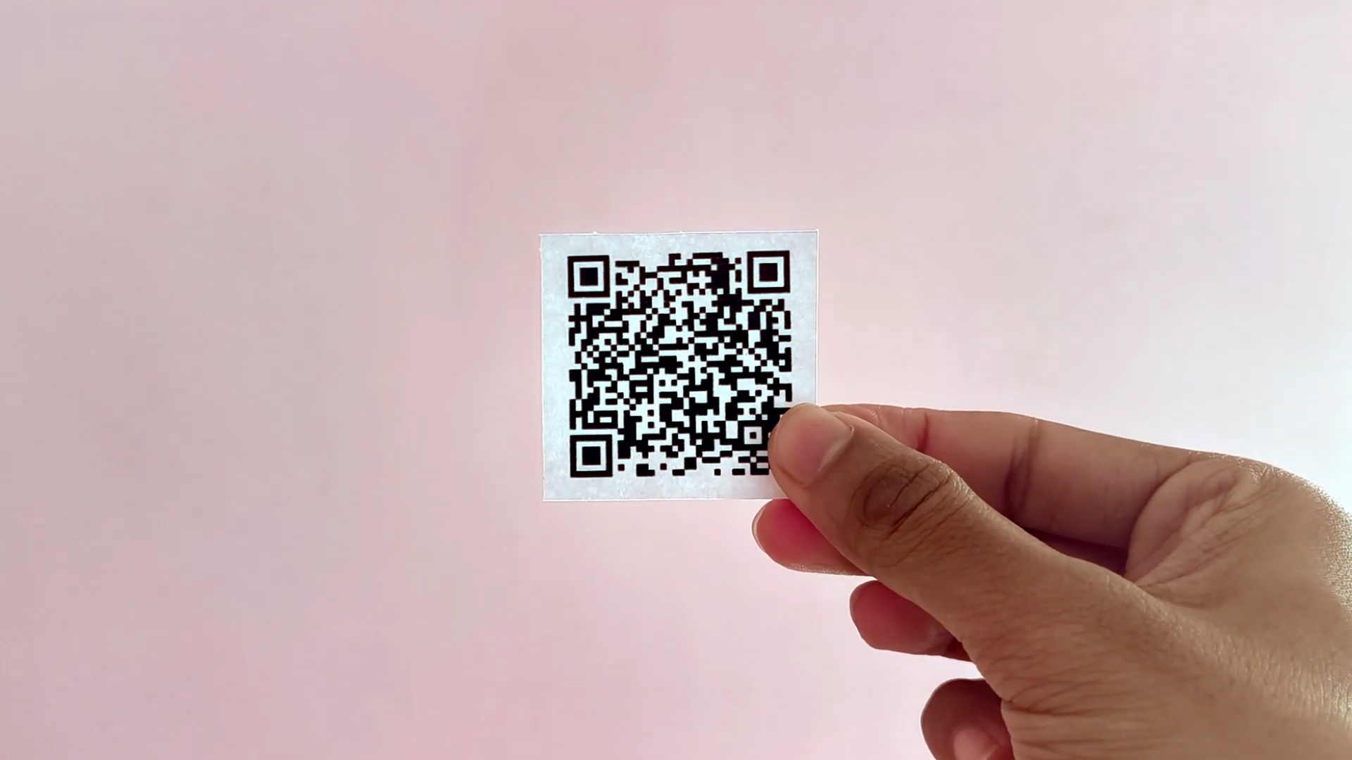 Песню сжали до 21 КБ и напечатали на восьми QR кодах