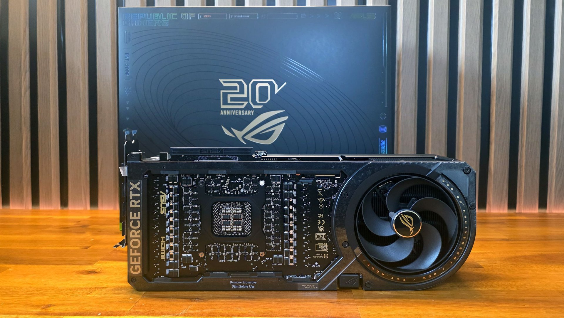 Hydra 23B разгоняет память RTX 50 до 36 Гбитс
