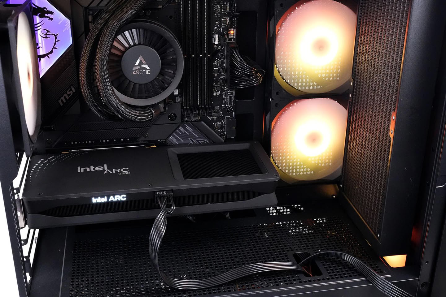 Intel Arc B580 в SteamOS 90 FPS в Cyberpunk но без XMX