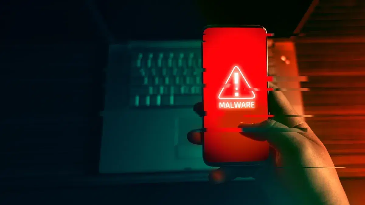 Изображение к статье: Фейковые приложения авиакомпаний заражают Android трояном