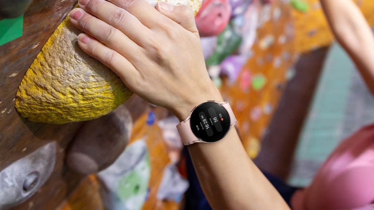 Samsung Galaxy Aero засветились в утечке часы без Wear OS
