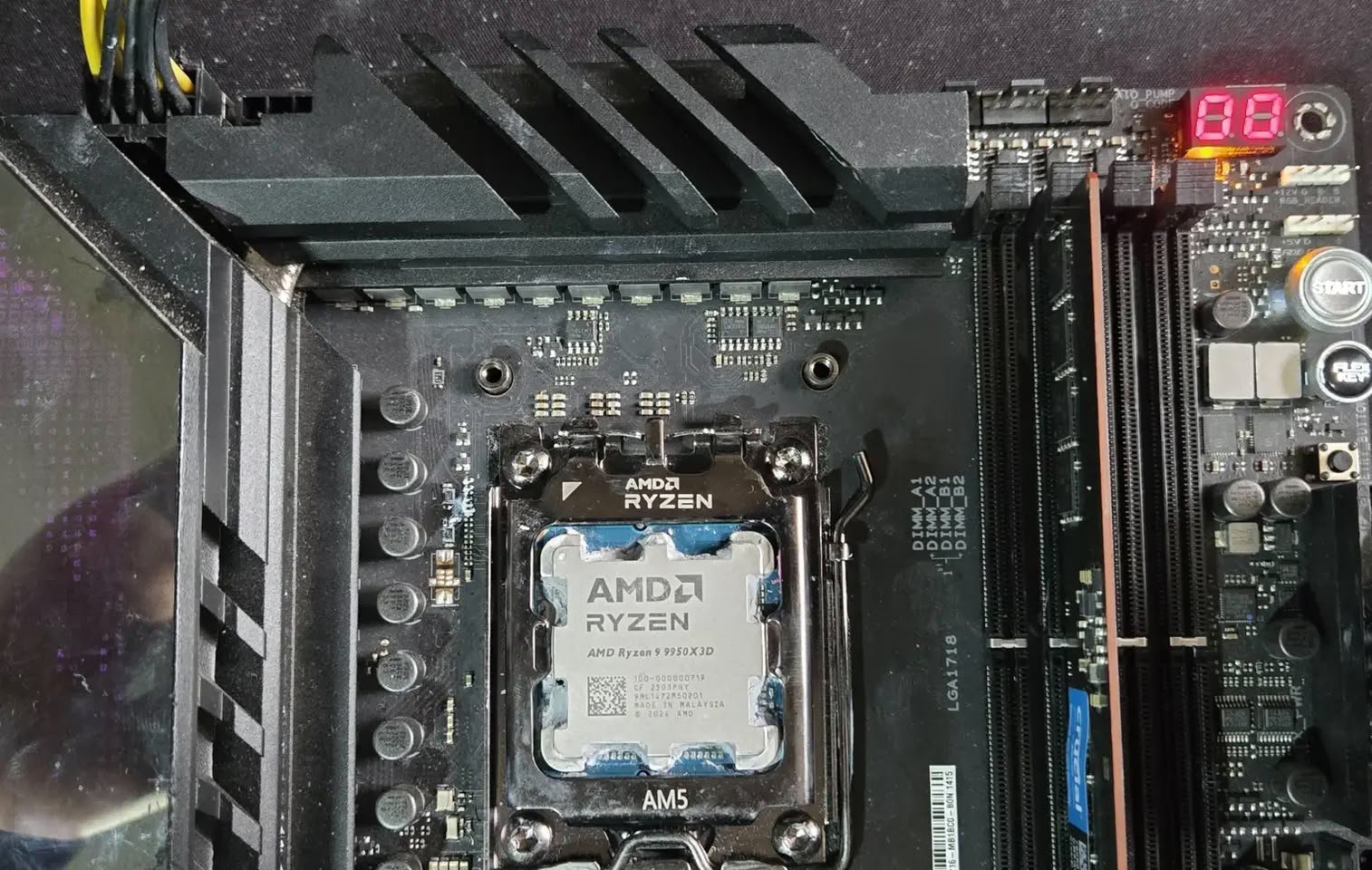 Ryzen 9 9950X3D умер после замены платы ASUS X670E