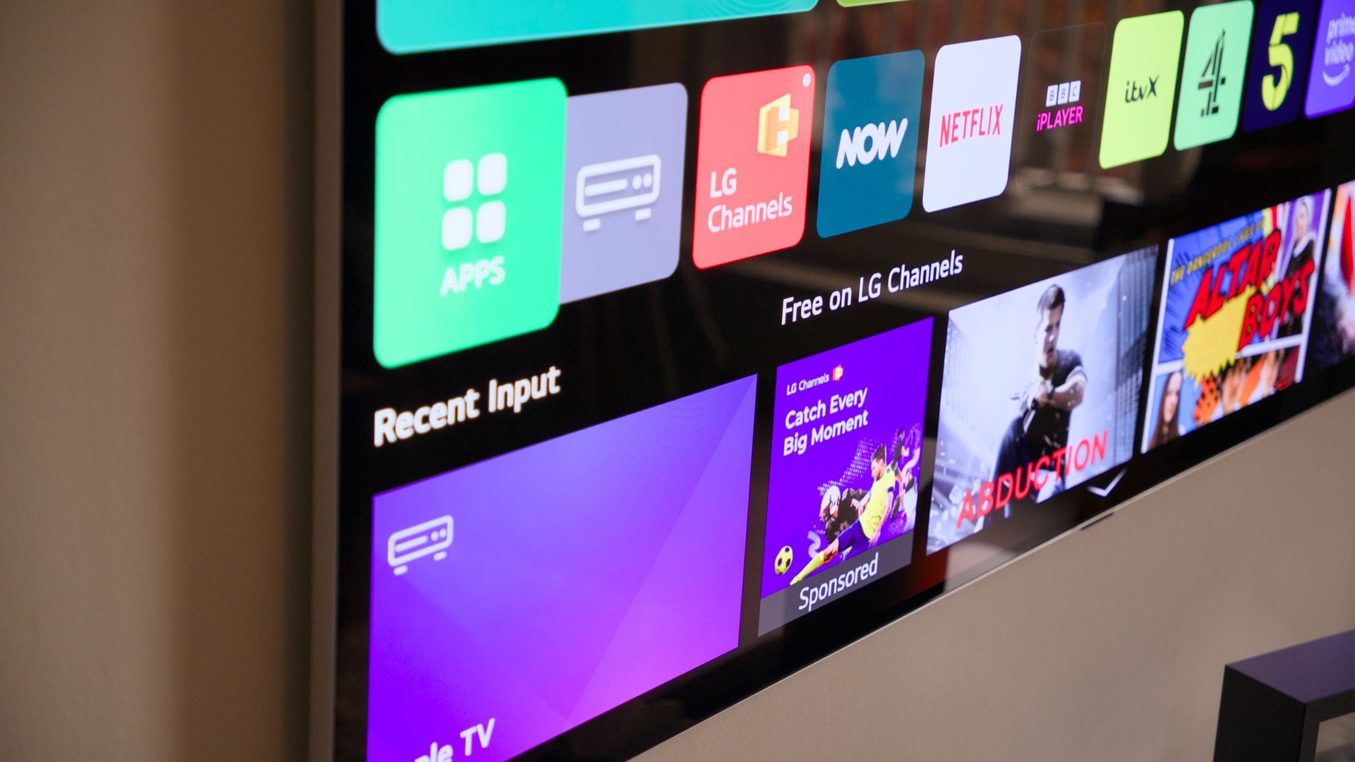 LG отвергла обвинения в слежке через 216 млн телевизоров