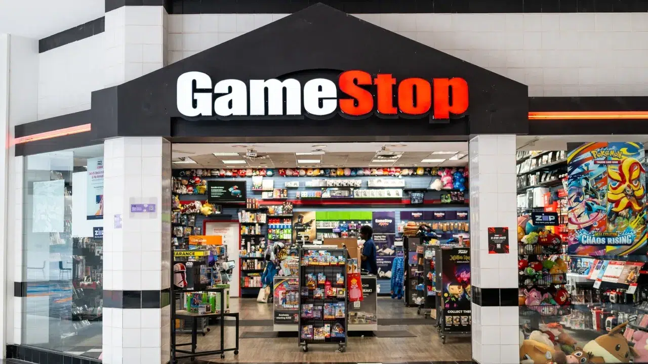 GameStop заново открывает закрытые магазины в США
