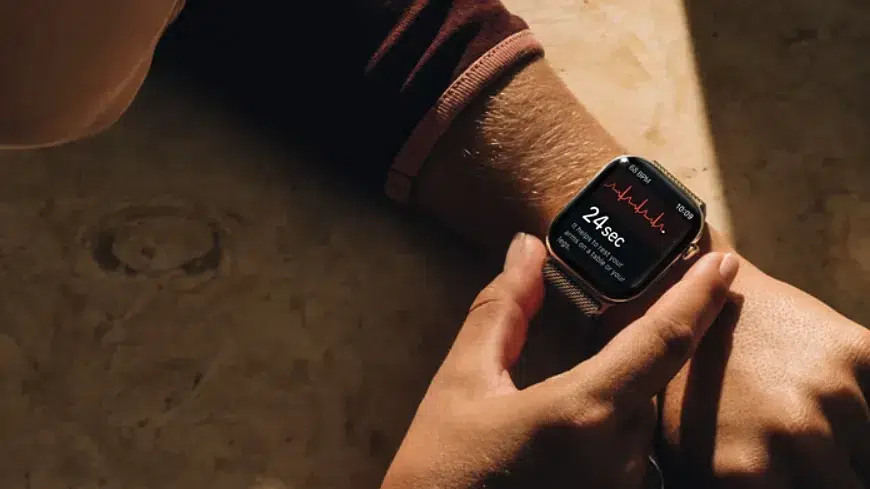 Изображение к статье: Apple Watch с Siri Recap вызвали спор о приватности