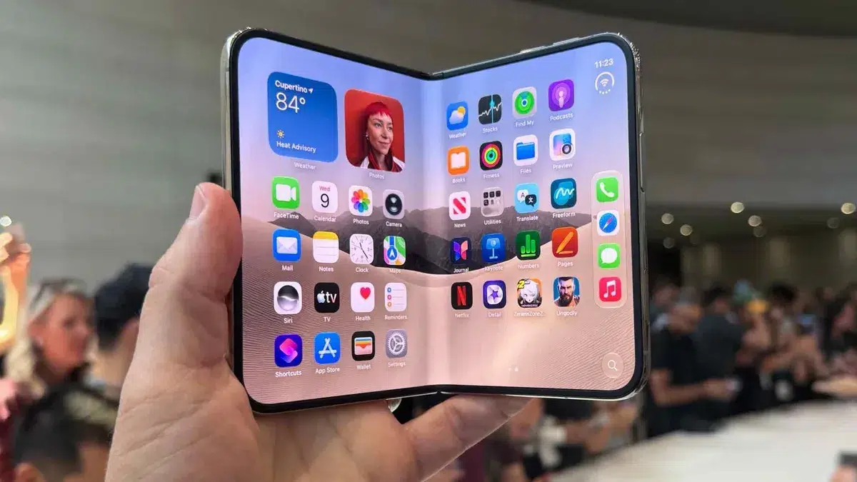 Изображение к статье: iPhone Duo может стать линейкой: Apple думает о Max и SE