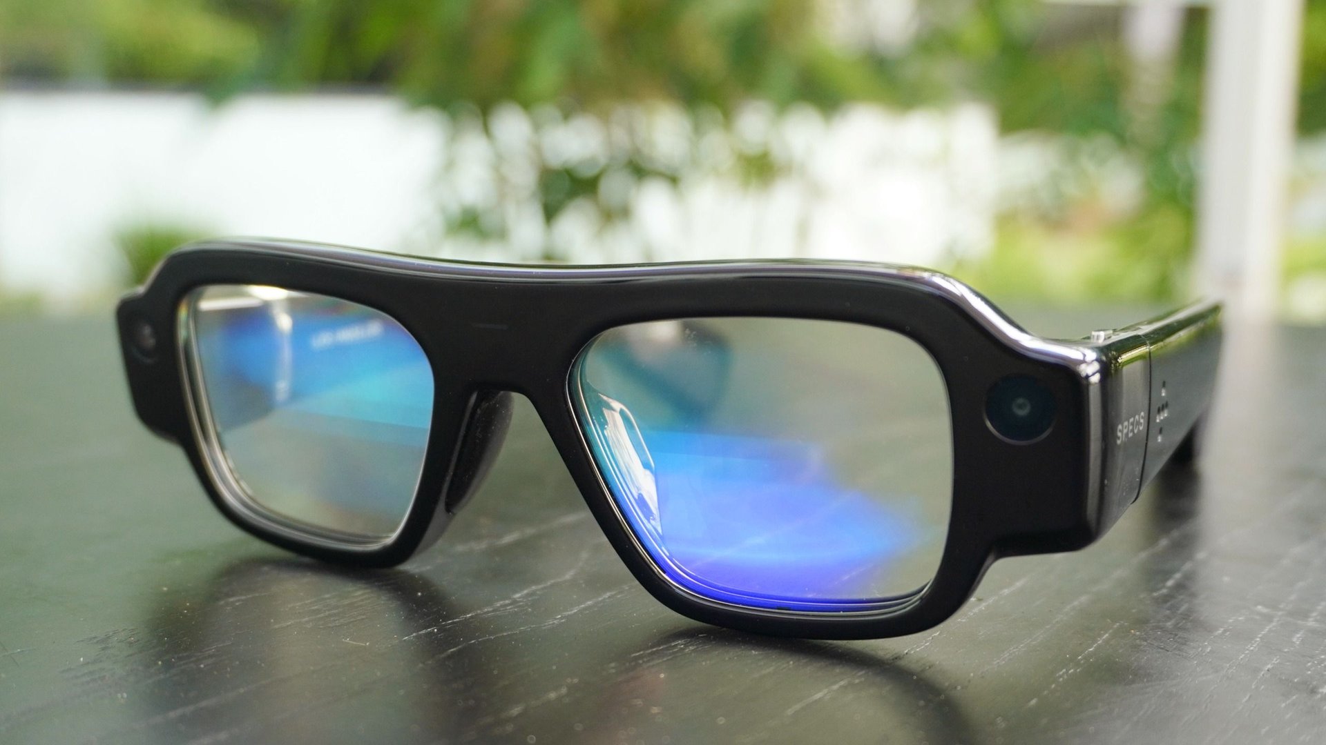 Snap Specs вышли AR очки за $2195 и сотовый чехол
