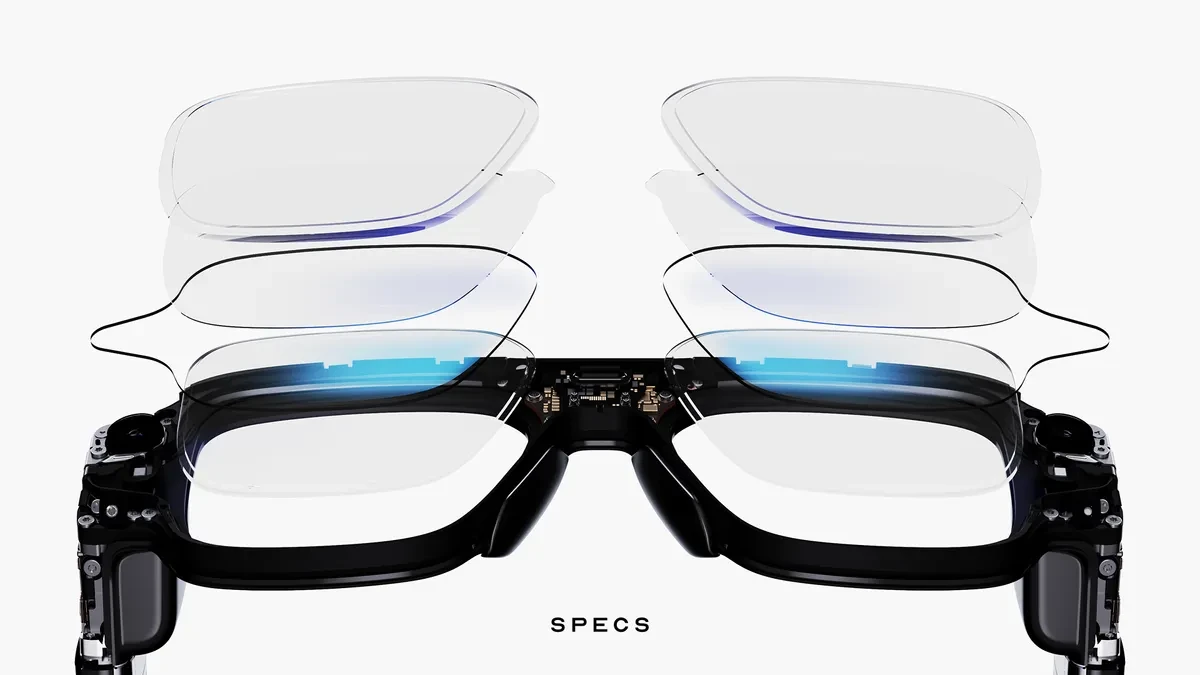 Изображение к статье: Snap Specs вышли: AR-очки за $2195 и сотовый чехол