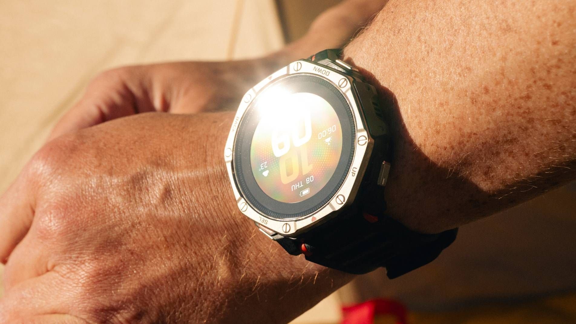 Amazfit T Rex Dual Solar AMOLED часы с зарядкой от солнца