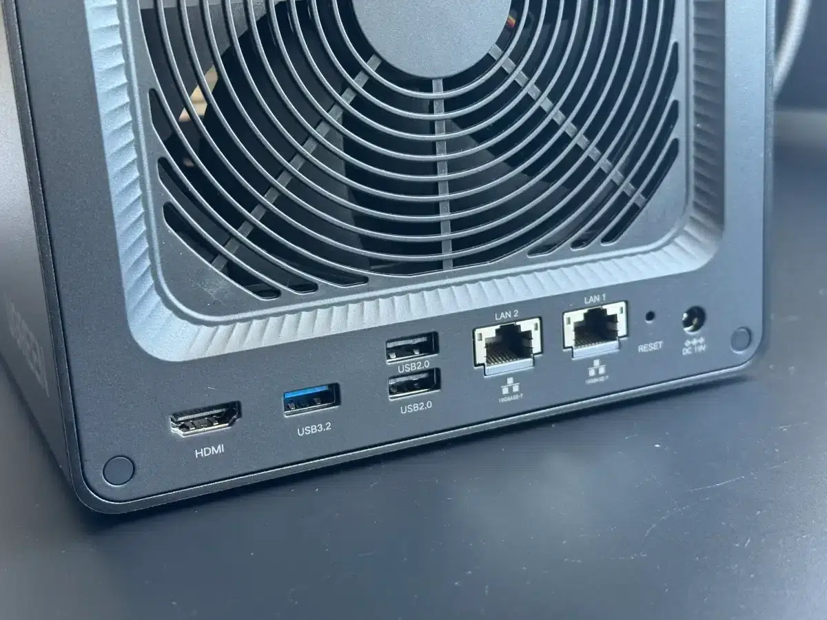 Изображение к статье: Ugreen DXP4800 GT: Ryzen NAS с двумя 10GbE дешевле $600