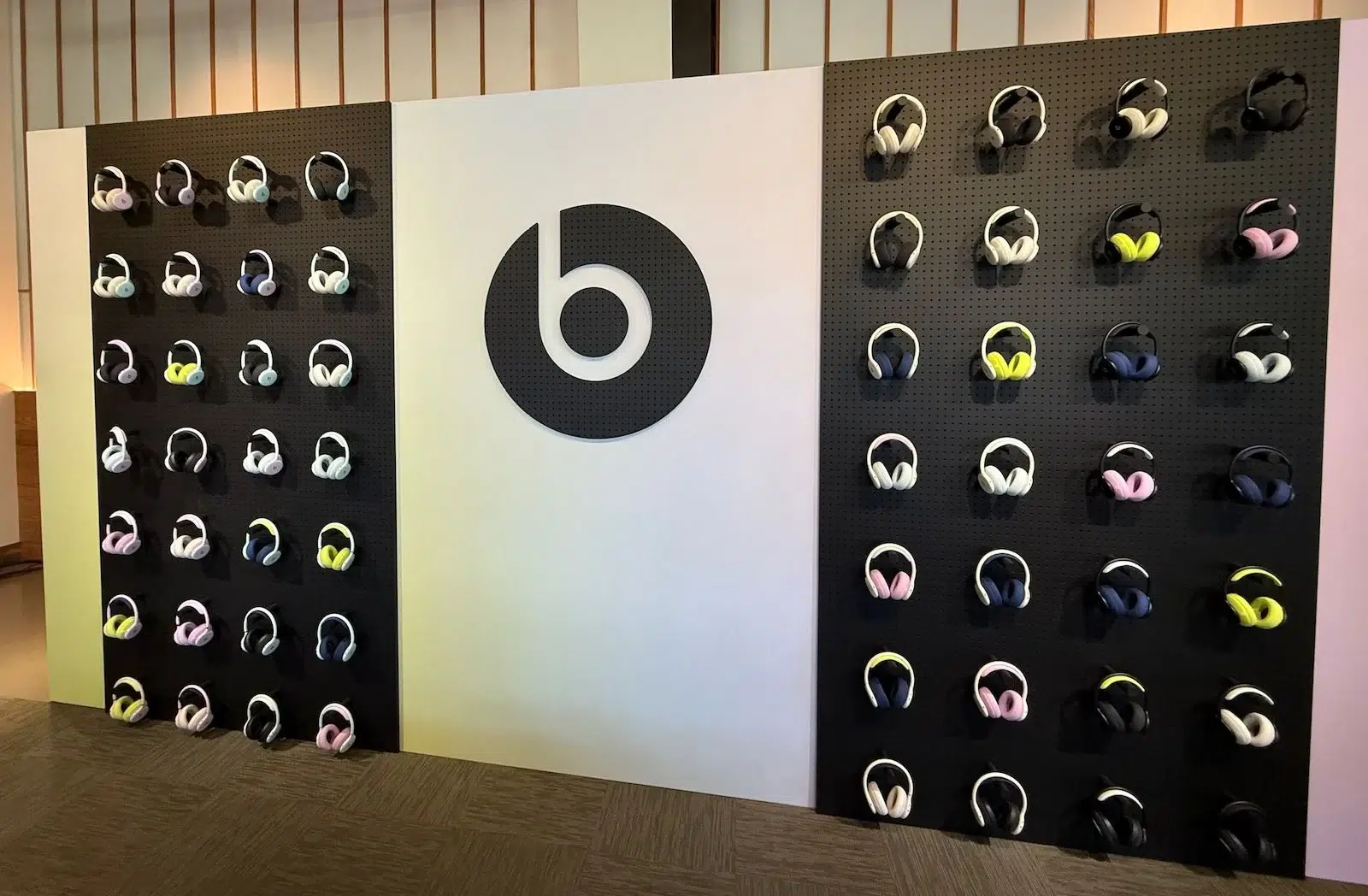 Изображение к статье: Beats 360 вышли с новым дизайном, ANC и сменными амбушюрами